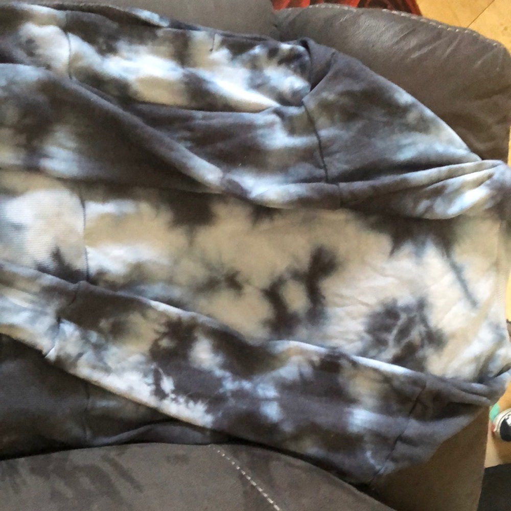 tye dye sweater